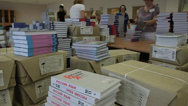 Ливанов: обновленные советские учебники составляют 80% в школах России